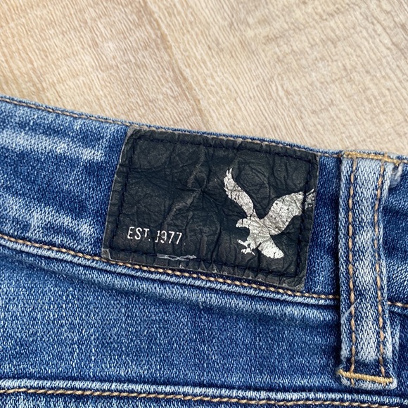 AMERICAN EAGLE OUTFITTERS || Hi-Rise Super Stretch Jegging - Picture 6 of 8